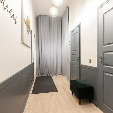 Apartment Brand New 4 Bedroom 2,5 Bath , Lux ,