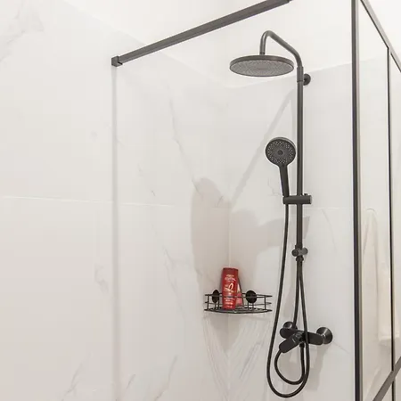 Apartment Brand New 4 Bedroom 2,5 Bath , Lux ,
