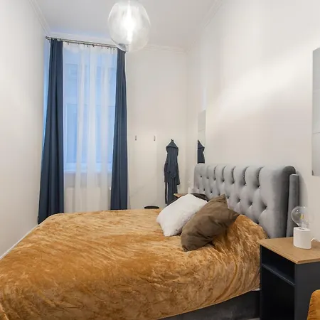 Brand New 4 Bedroom 2,5 Bath , Lux , Apartment *