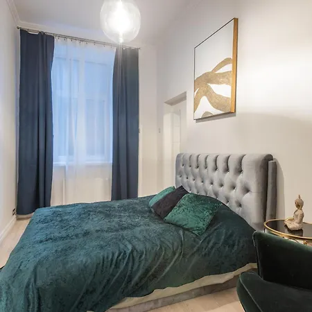 Brand New 4 Bedroom 2,5 Bath , Lux , Apartment *